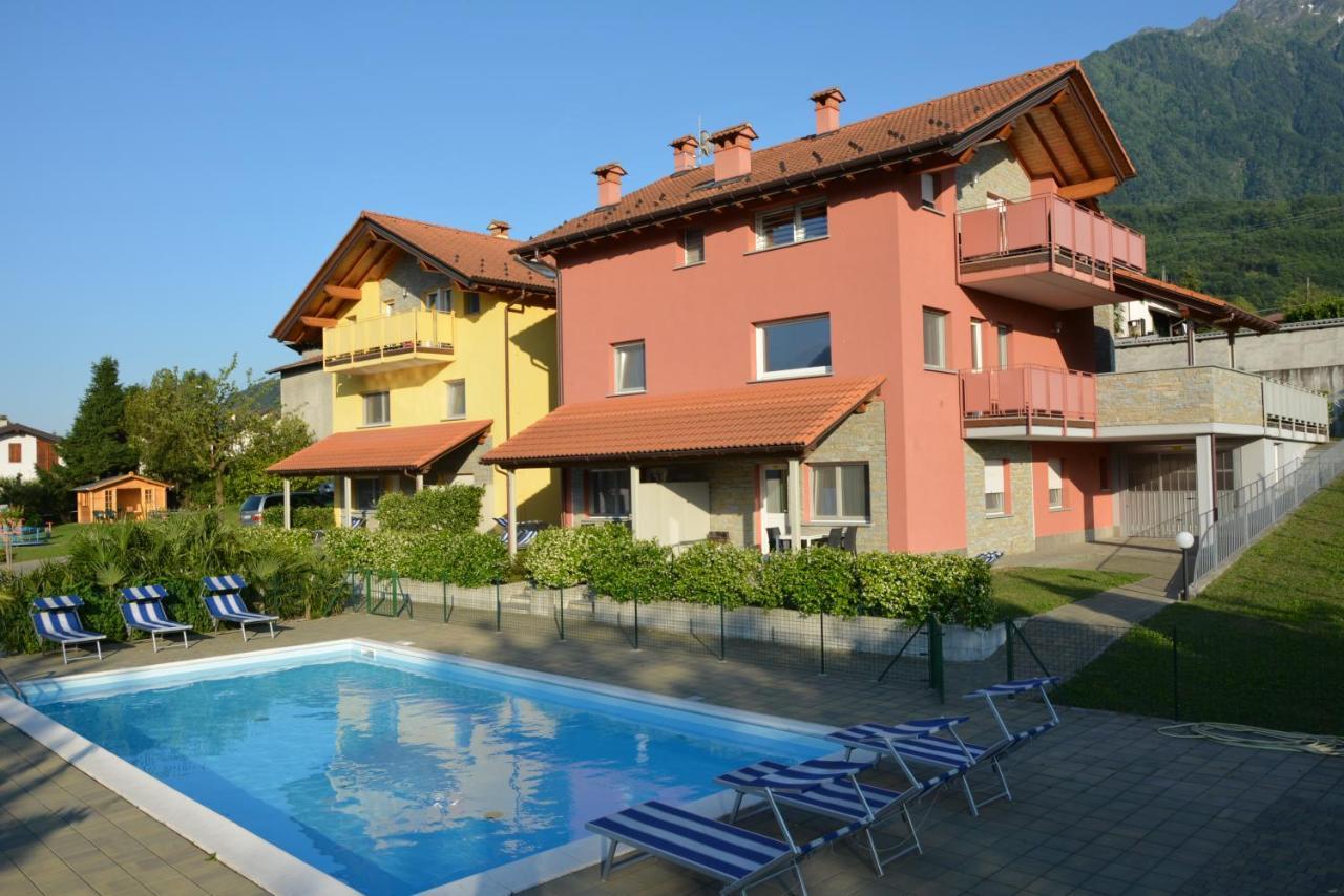 Residence Girasole Casa Rossa A Colico Exteriör bild