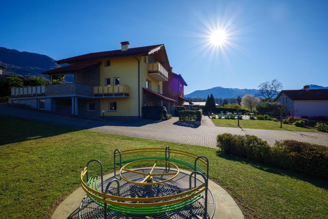 Residence Girasole Casa Rossa A Colico Exteriör bild
